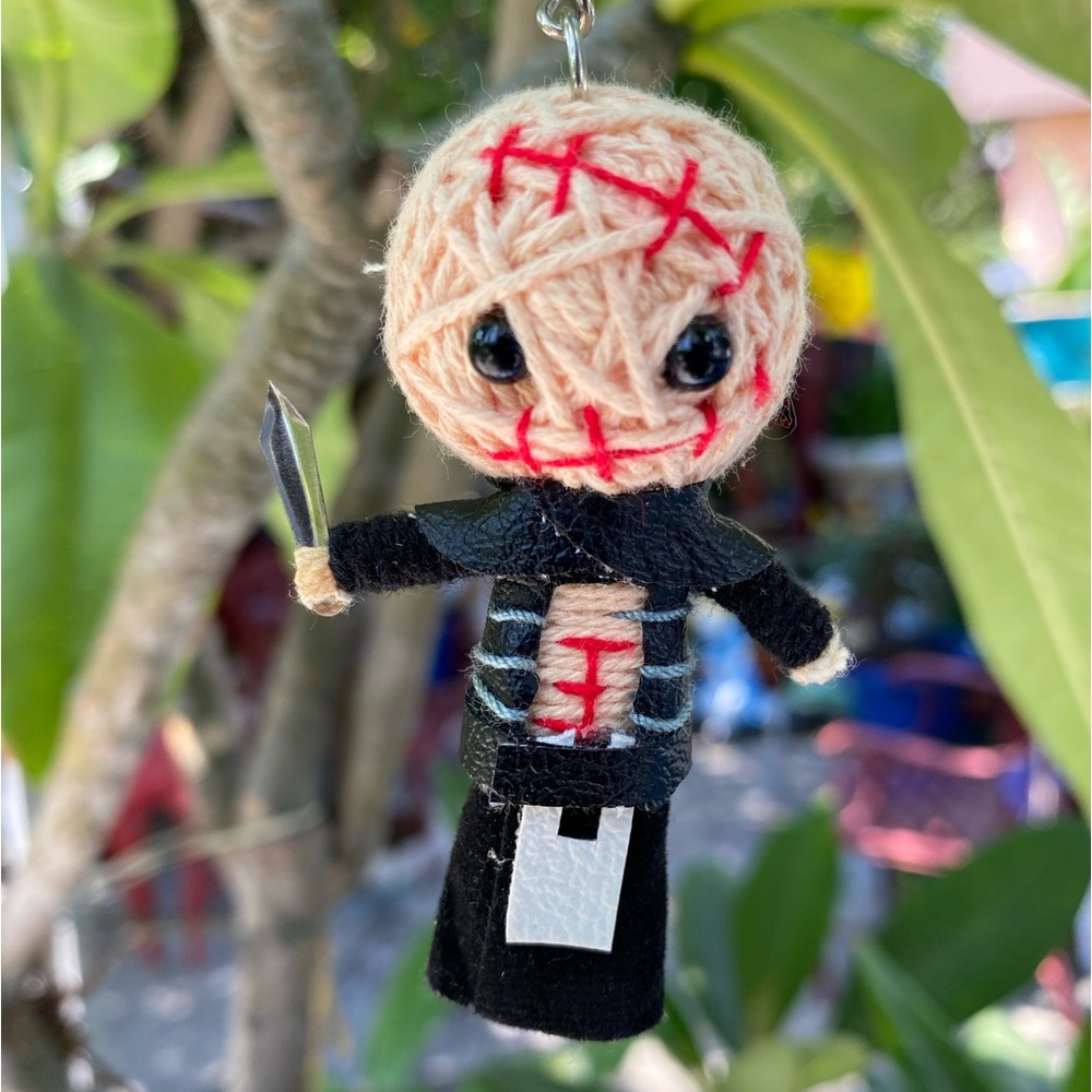 Hellraiser halloween keychain stringdoll